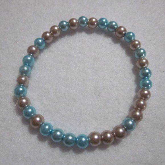 Aqua and Beige Stretch Bracelet. - Picture 1 of 6
